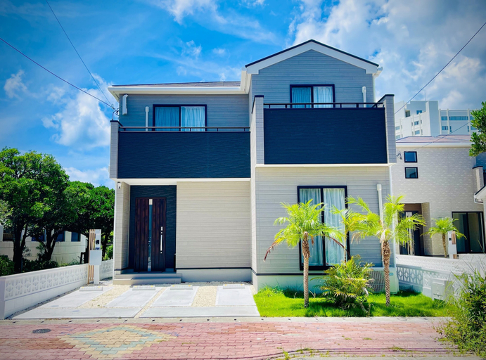 Exterior, Tropical Beach Vacation House, Ginowan