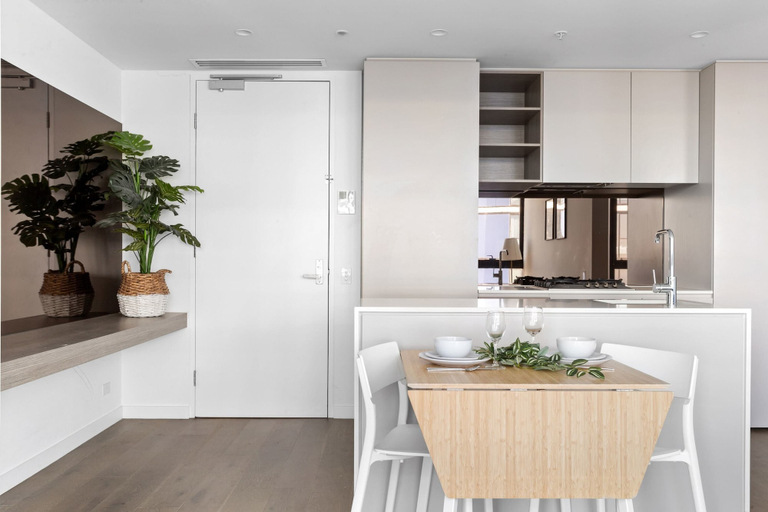Interior 4, A Cozy & Comfy 2BR Apt Up in the Clouds Near CBD, Melbourne