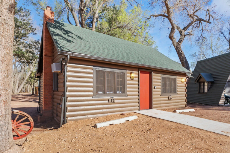 Primary image, Timber Lodge Cabin 17, El Paso