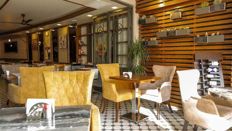 Breakfast area 4, Palmiye Hotel Suites, Beyoğlu