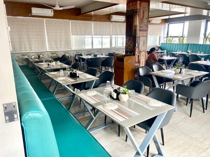 Restaurant 3, Rudanta Regency, Satara