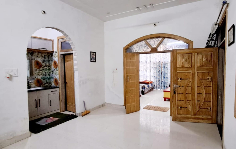 Exterior, Lord Krishna Home Stay Mathura, Mathura