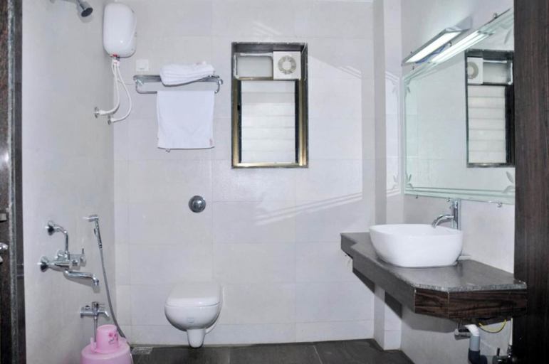 Bathroom 5, Hotel Sai Shubham, Ahmadnagar