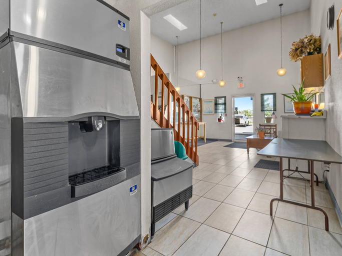 Interior 3, Luxury Inn, Laramie