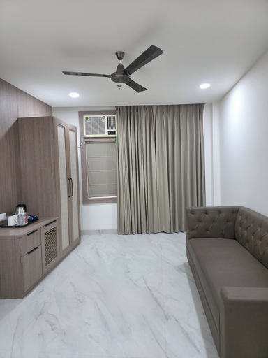 Room 2, Bawa Hotel, Kanpur Nagar
