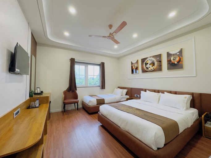 Room 5, Royale Heritage, Ujjain