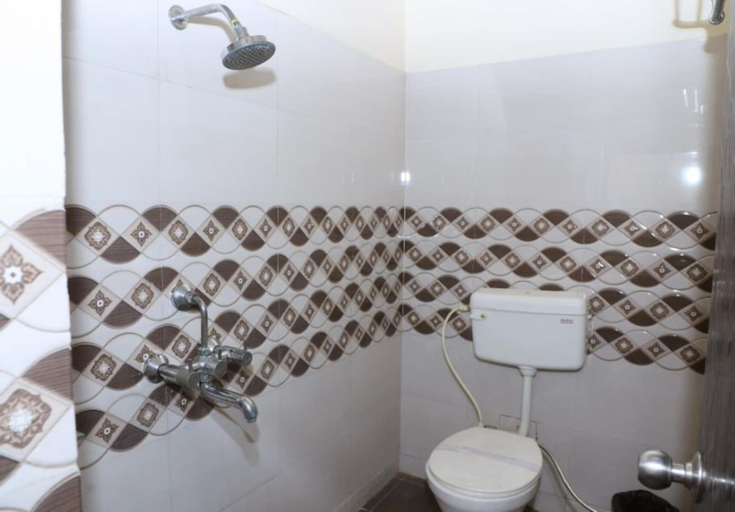 Bathroom, Janvi International Inn Muzaffarpur, Muzaffarpur