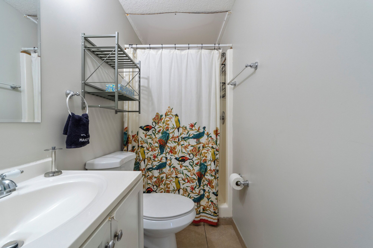 Bathroom 3, Casa de Teo, Saint Johns
