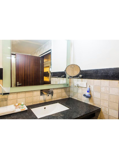 Bathroom 4, Hotel The Westinn, Varanasi