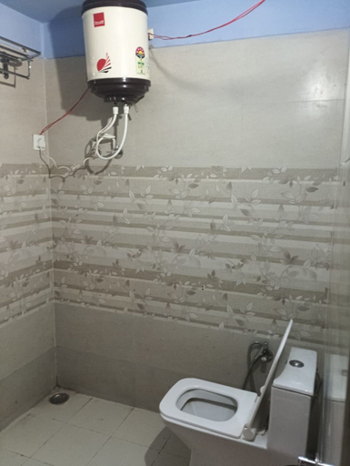 Bathroom 3, Kiran Homestay Bhimtal, Nainital