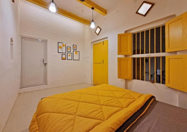 Room 2, Kashi Nagri Varanasi - Kashi Residency, Varanasi
