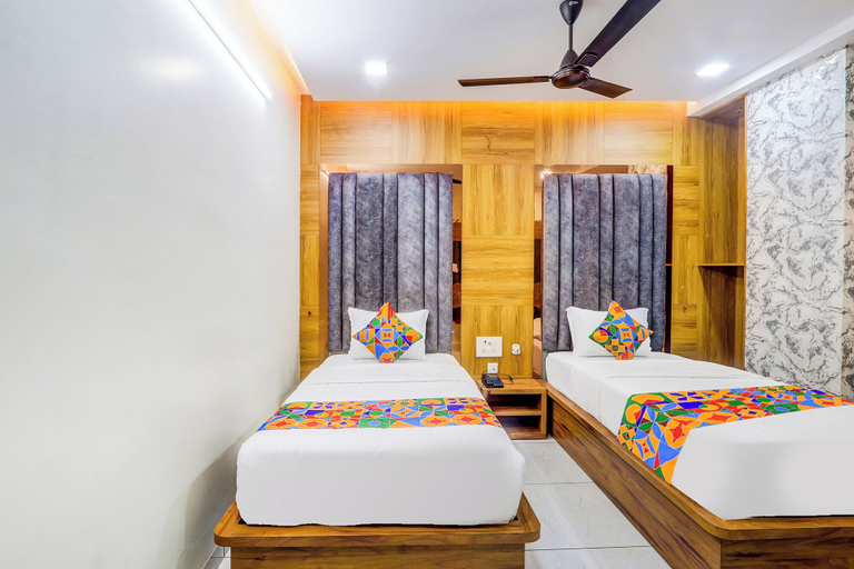 Room 5, Fabhotel Vishnu Grand, East Godavari