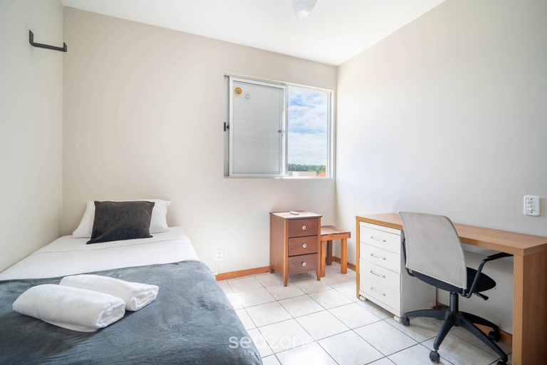 Room 4, Apt w/ Balcony & BBQ 450m From the sea Reh0203, Florianopolis