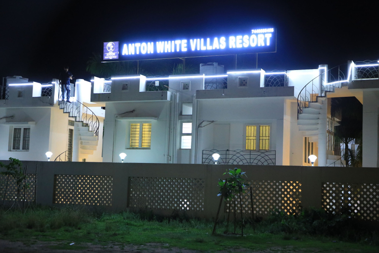 Front of property, Anton White Villas Resort, Kancheepuram