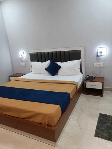 Room 3, Hotel Kamboj, Sahibzada Ajit Singh Nagar