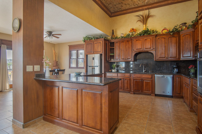 Private kitchen 4, Casa de Miguel Lux Scenic Gem Newly Renovated Ocean View, Puerto Peñasco