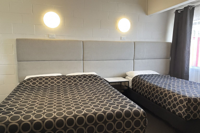 Room 2, Jolly Knight Motel, Liverpool - East