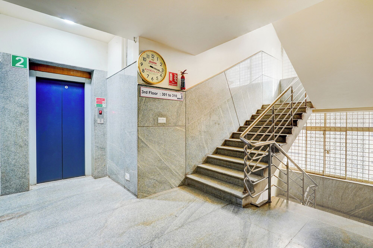 Lobby 3, Via NAR Comforts - Gandhi Bazaar, Bangalore