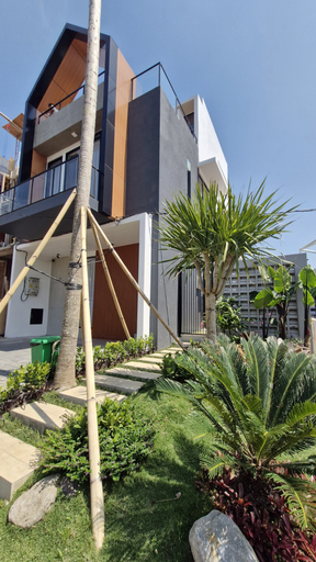 Exterior & Views 2, Lapila - Villa Syariah Batu, Malang