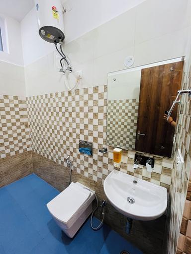 Bathroom 4, Hotel Grand Central, Bulandshahr
