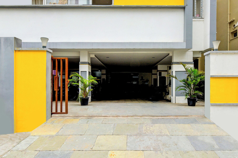 Property entrance 3, FabHotel R3 Atmos - Near Hitech Exibition Centre, Hitech City, Hyderabad
