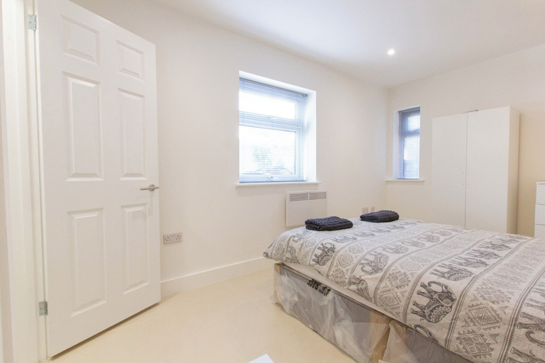 Room 3, Bridge Road - Room 2a, Southampton