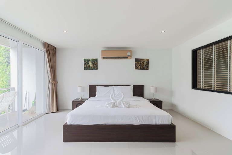 Room 5, 1BR Bathtub Near Beach Prime Spot C229, Pulau Phuket