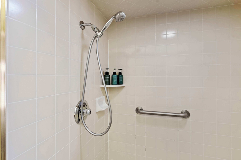 Bathroom 2, Cozy Condo - Stay for 9, Washington