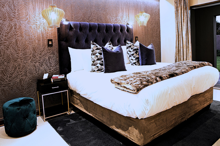Room 2, Kgarebana Boutique Guesthouse, Nkangala
