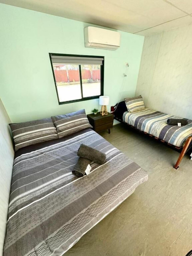 Room 4, Coolgardie Caravan Park, Coolgardie