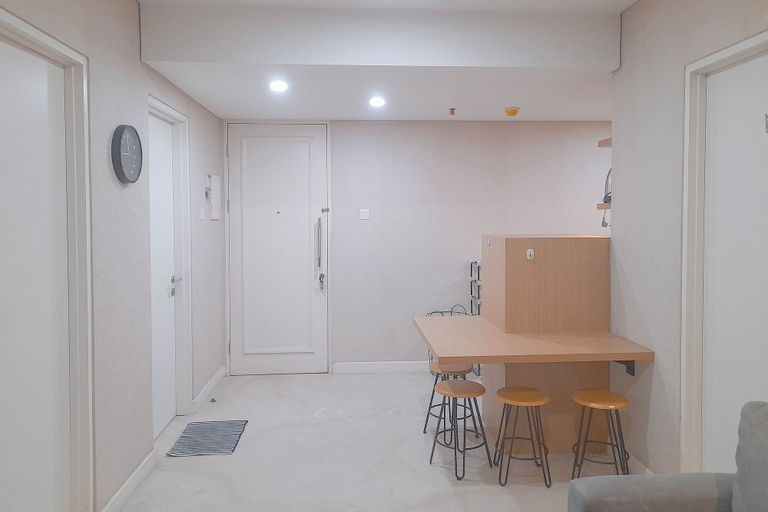 In-room dining 4, Elegant And Modern 2Br Apartment Landmark Residence Bandung, Bandung