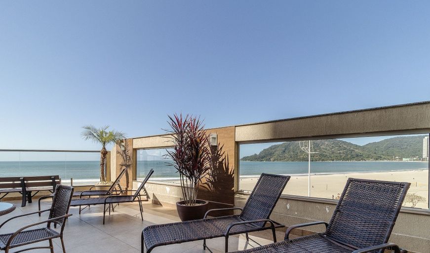 Terrace/patio, 3BR Beachfront apt w/ sea View Cet802, Balneário Arroio do Silva