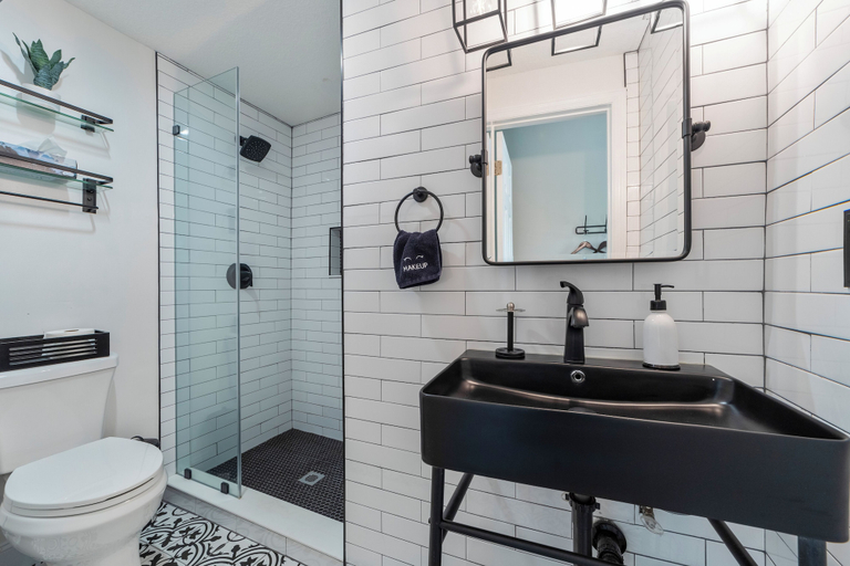 Bathroom 2, Casa de Teo, Saint Johns