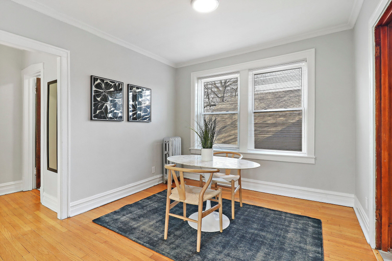 Dining room 4, 1BR Airy Apt- Barry 2, Cook