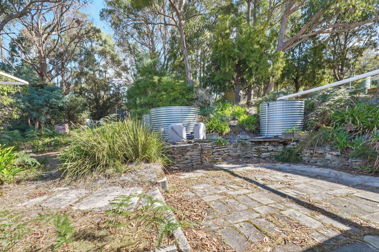 Garden 2, Coningham Beach House - 3 Bedrooms, Kingborough