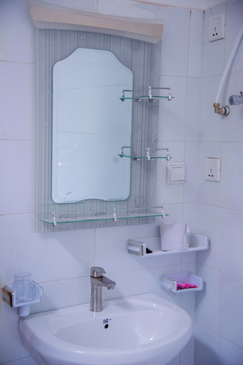 Bathroom 2, The Vista Homes Musanze, Musanze
