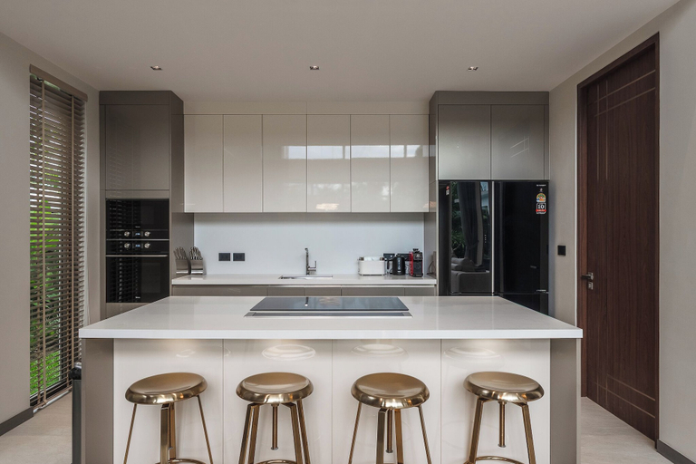 Private kitchen, 4BR Pool Villa Near Beach V200, Pulau Phuket