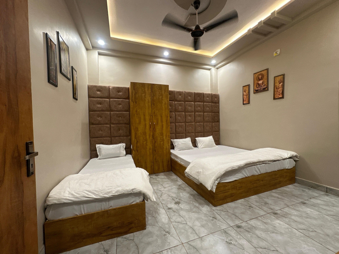 Room 5, Hotel Stay Yay, Ujjain