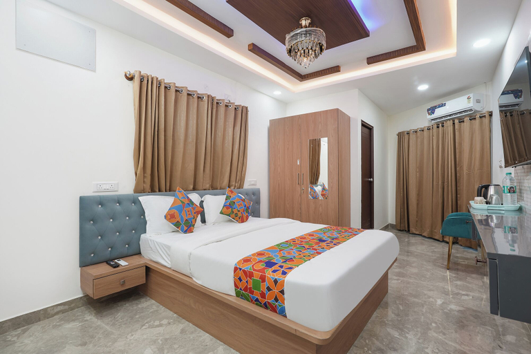Room 2, FabHotel Royal Suites I - Bellandur, Bangalore