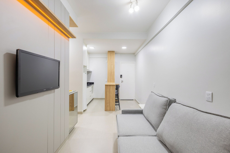 Living area 2, Fully Equipped Accommodations in the Heart of Brasilia LEC, Brasília