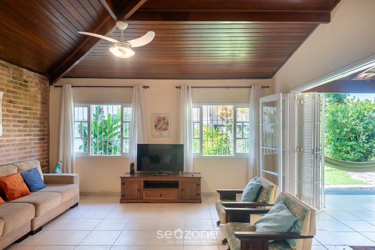Living area 4, House With Barbecue 350m From the Beach Rul0035, Ubatuba