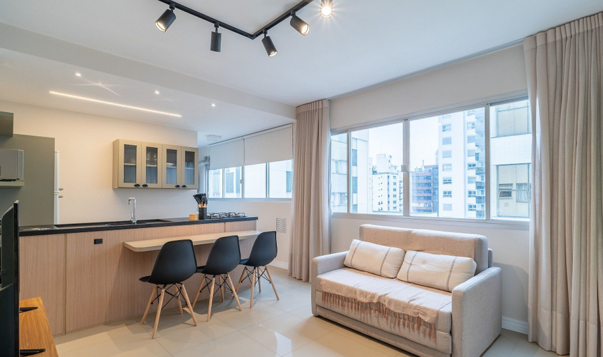 Interior 5, Apto 1Q and Self Check-in 400m from Beira Mar BMC1008, Florianopolis