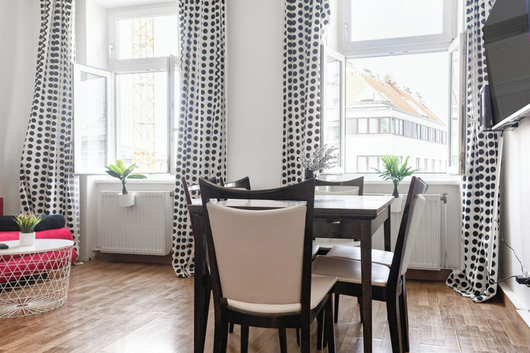 Exterior, Lovely 2BR Apt Near Downtown, Wien