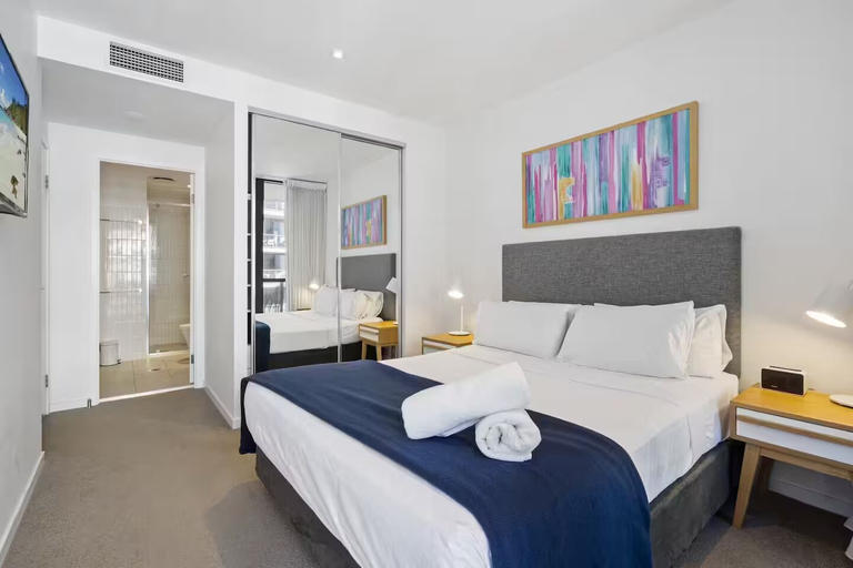 Room 3, Beaches Broadbeach 906, Gold Coast