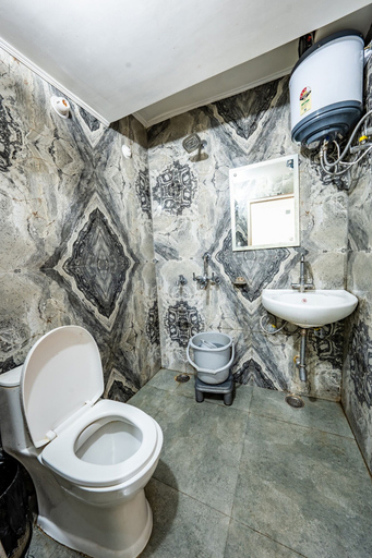 Bathroom 3, Little Heave Nainita Uttarakhand, Nainital