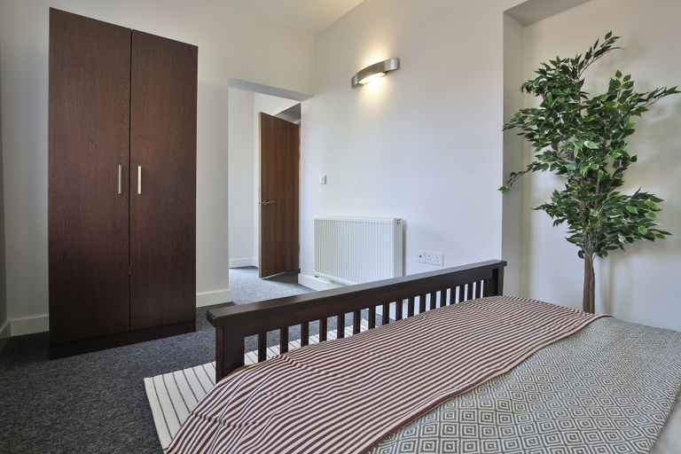 Room 5, Student Only Dean Clarke Lofts, Devon