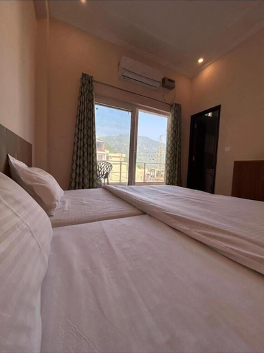 Room 4, The Yoga Oasis, Garhwal