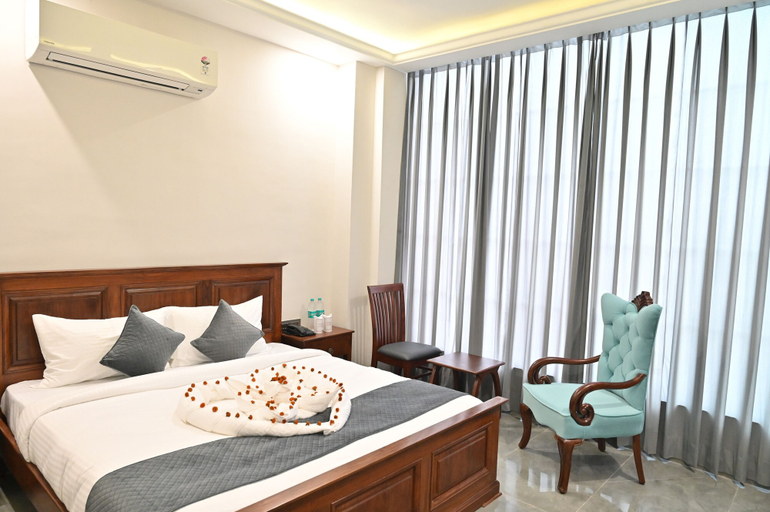 Room 5, Hotel Devaan, Bathinda