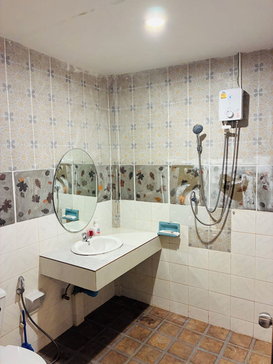 Bathroom 4, Apartment Wat Sawang Arom 09, Ko Samui