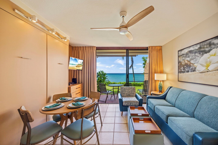 Living area 2, Kuleana Club - 404, Maui